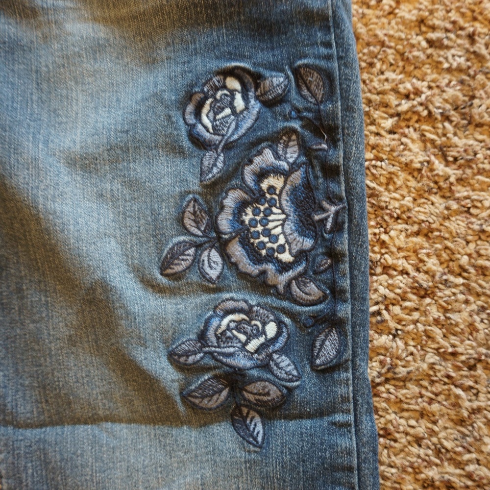 Jeans - Picture 6 of 7